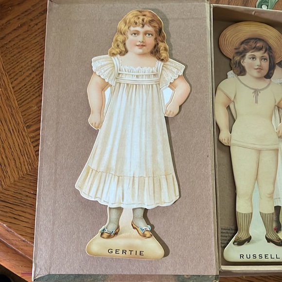 Victorian Trading Company Paper Dolls Lalice Gertie & Russell copyright 2018 - Picture 6 of 10